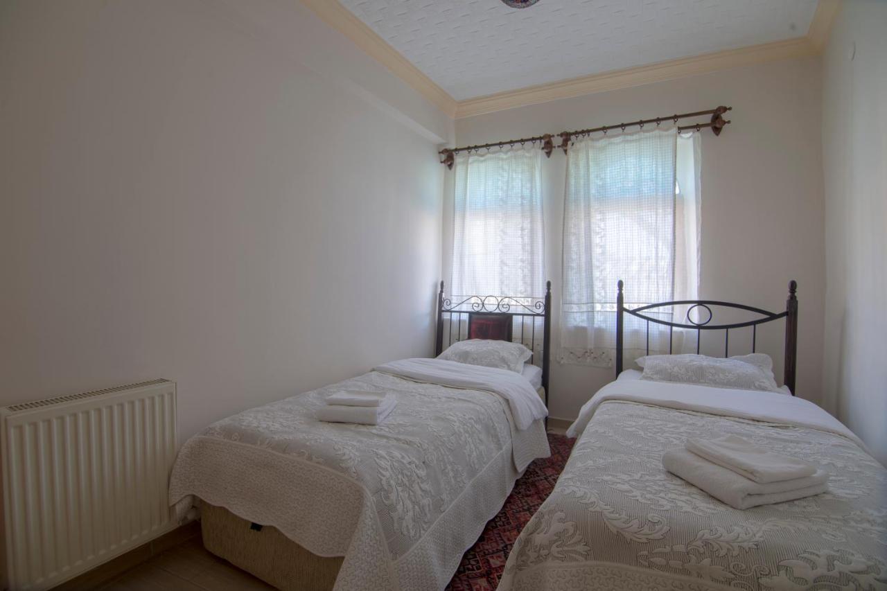 Kamelya Cave Hostel (Adults Only) เกอเรเม ภายนอก รูปภาพ