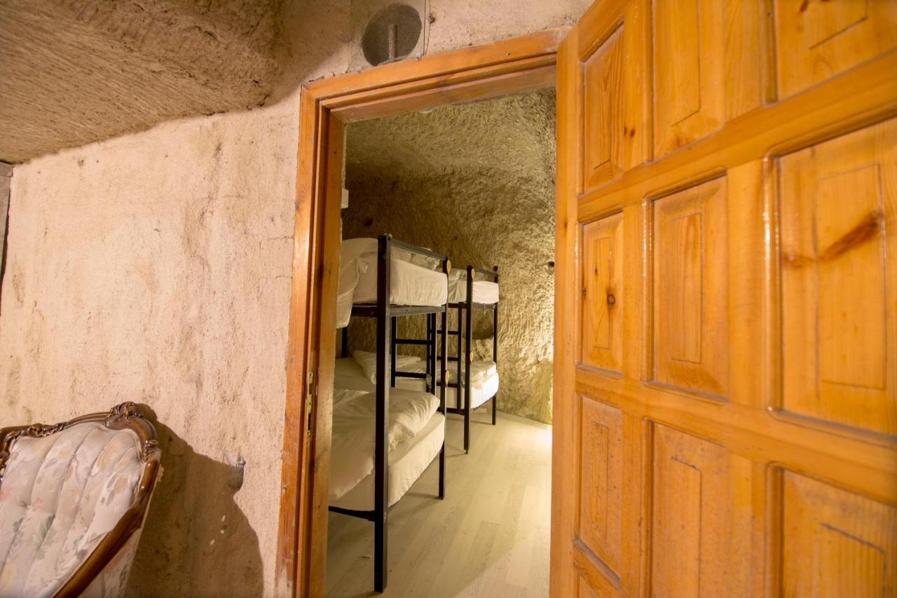 Kamelya Cave Hostel (Adults Only) เกอเรเม ภายนอก รูปภาพ