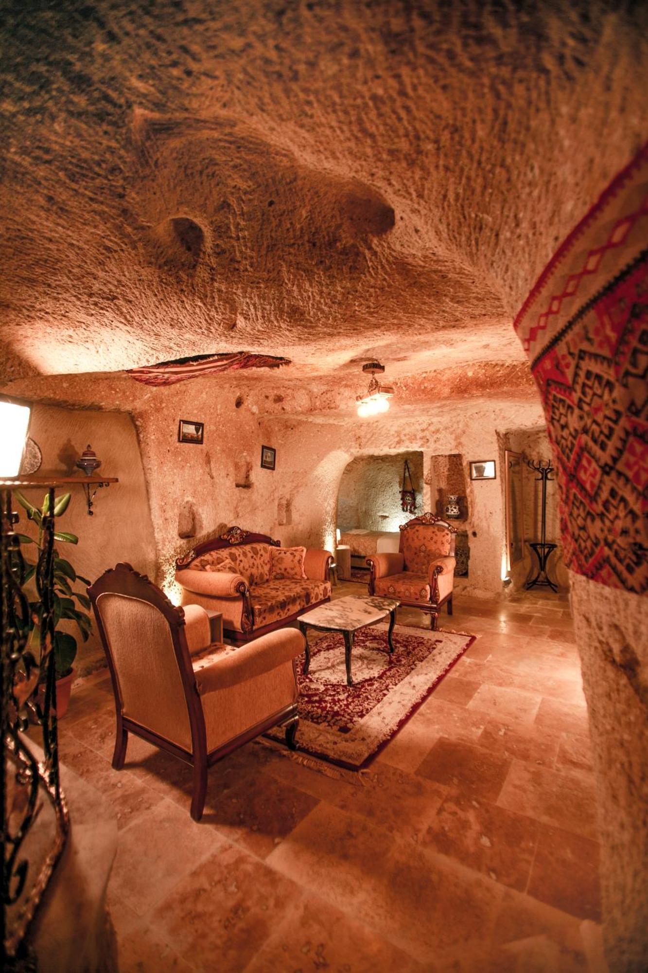 Kamelya Cave Hostel (Adults Only) เกอเรเม ภายนอก รูปภาพ