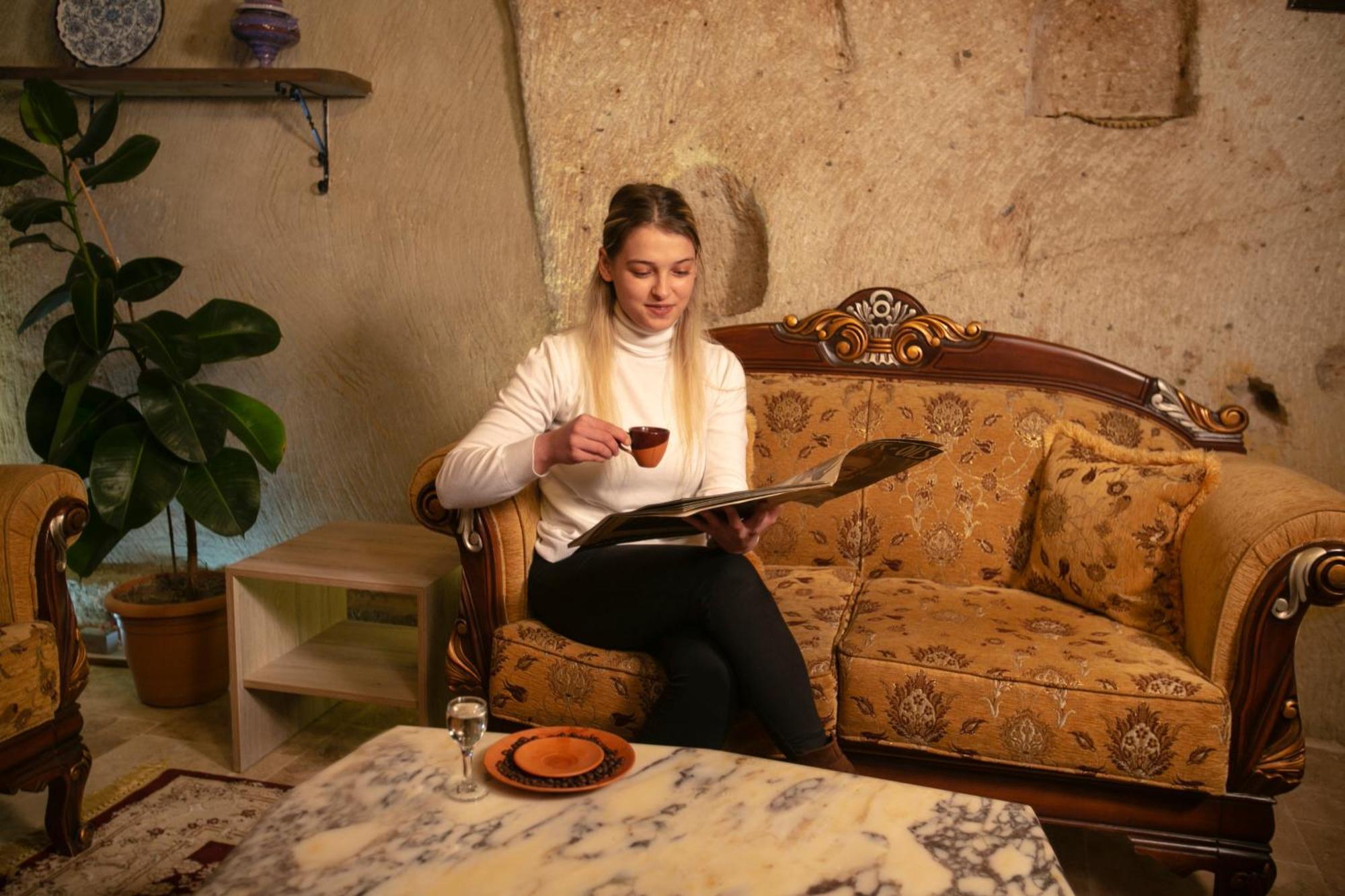 Kamelya Cave Hostel (Adults Only) เกอเรเม ภายนอก รูปภาพ