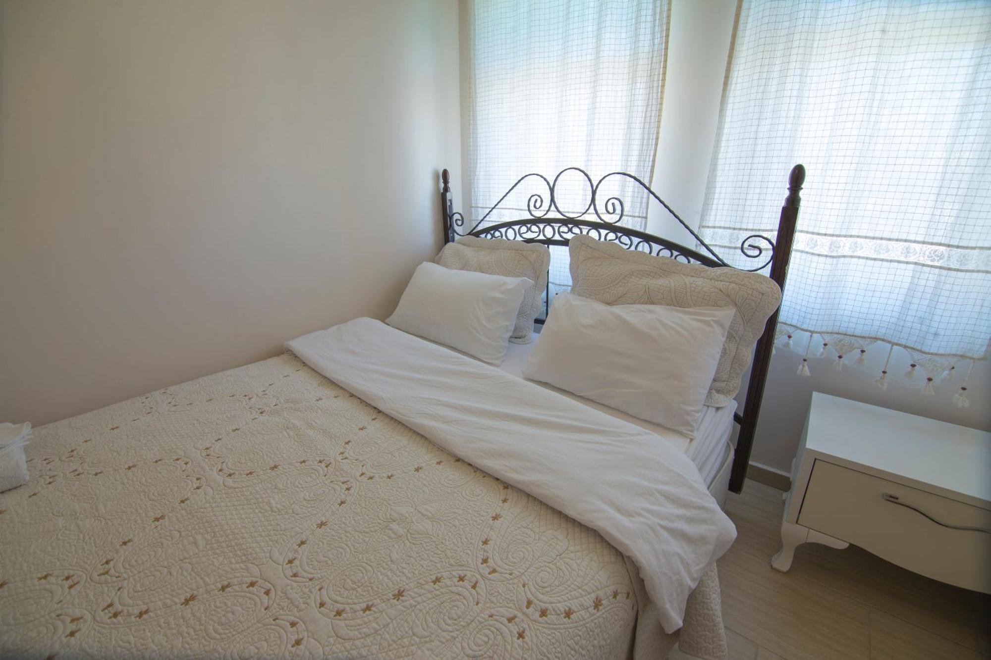 Kamelya Cave Hostel (Adults Only) เกอเรเม ภายนอก รูปภาพ