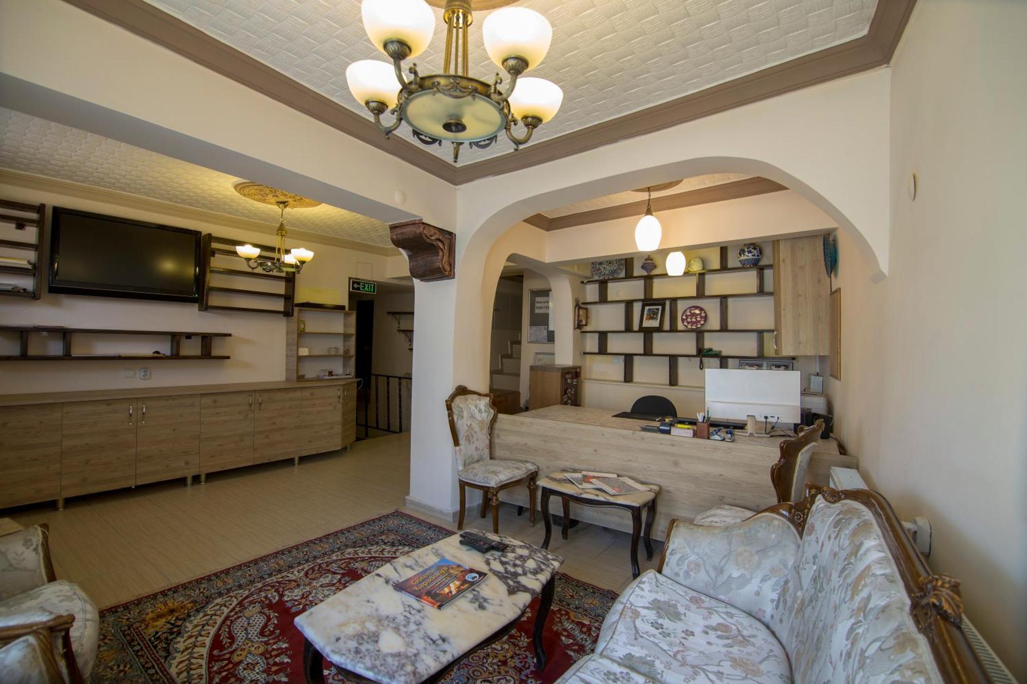 Kamelya Cave Hostel (Adults Only) เกอเรเม ภายนอก รูปภาพ