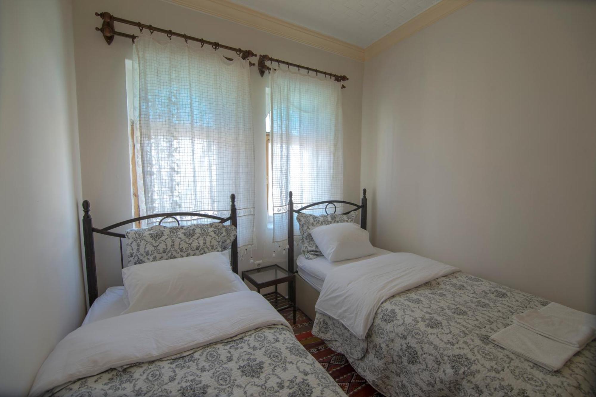 Kamelya Cave Hostel (Adults Only) เกอเรเม ภายนอก รูปภาพ