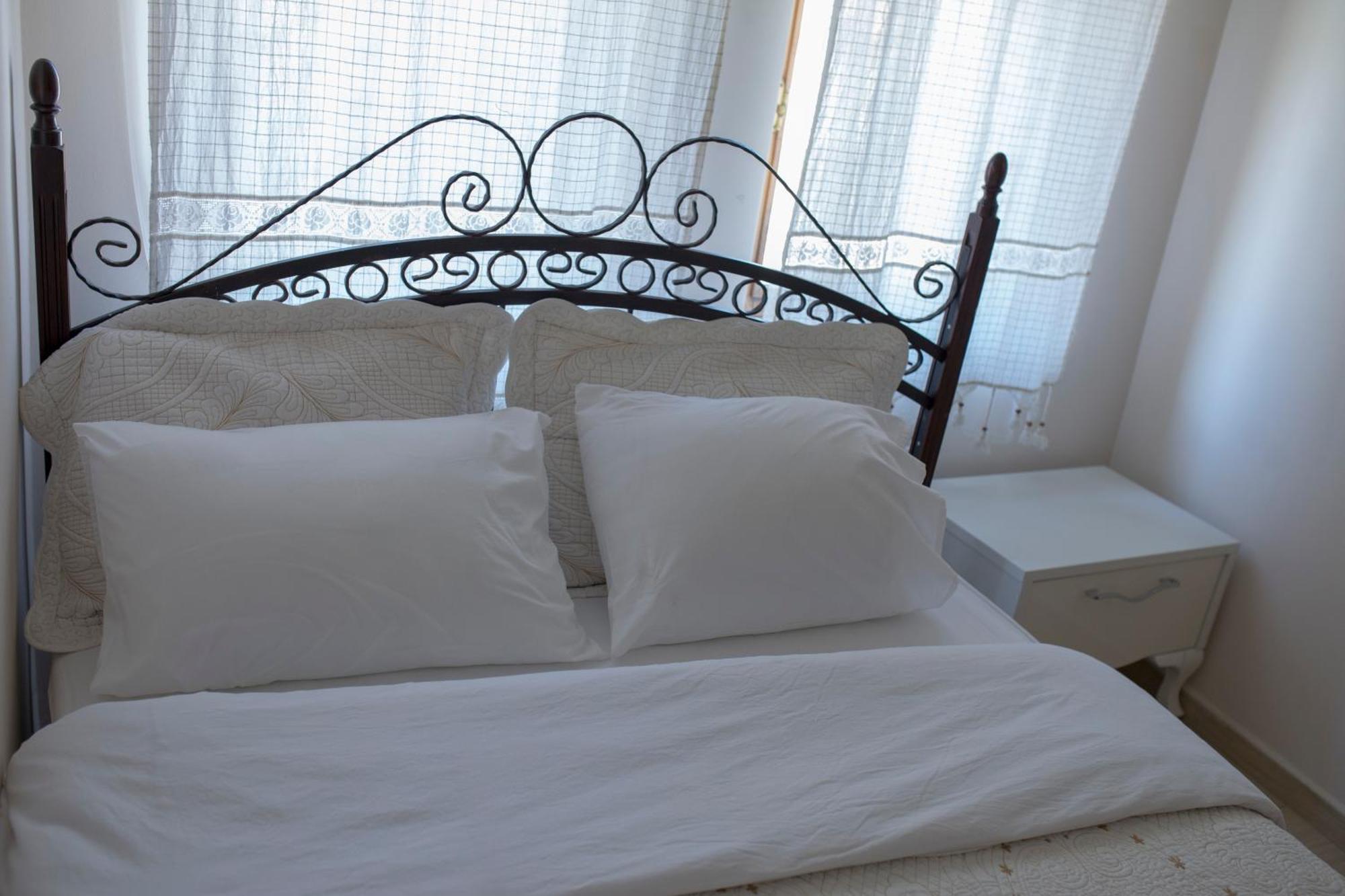Kamelya Cave Hostel (Adults Only) เกอเรเม ภายนอก รูปภาพ