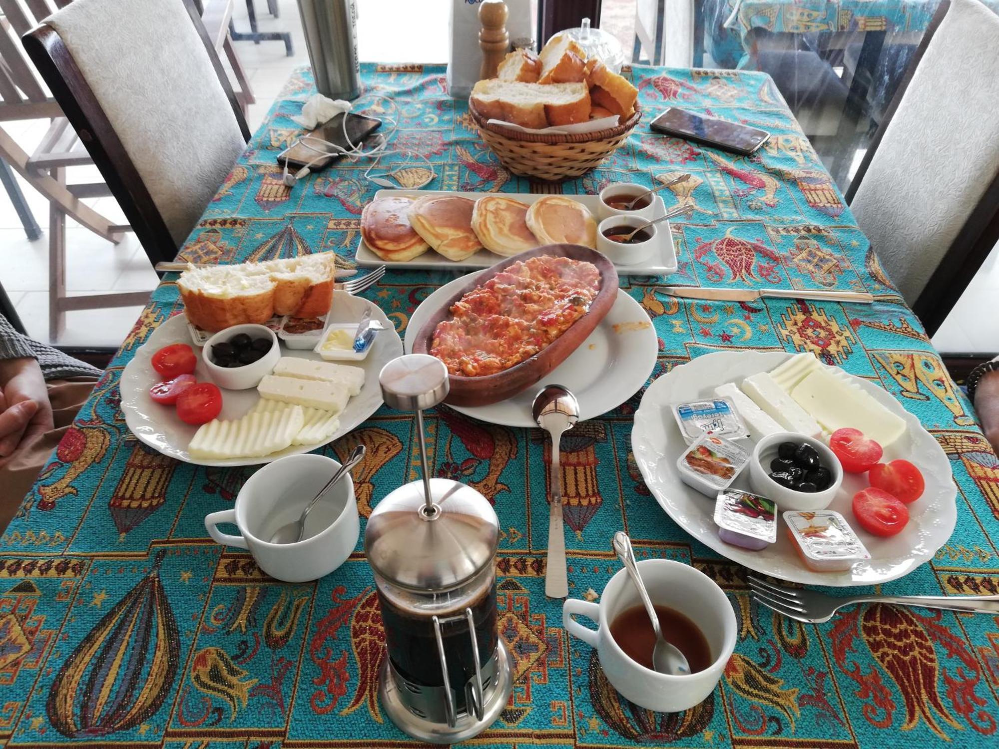 Kamelya Cave Hostel (Adults Only) เกอเรเม ภายนอก รูปภาพ